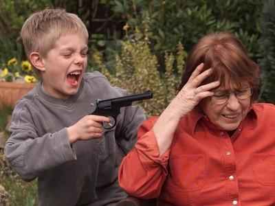 Login Granny, or you're Hackepeter! Login Granny, or you're Hackepeter!